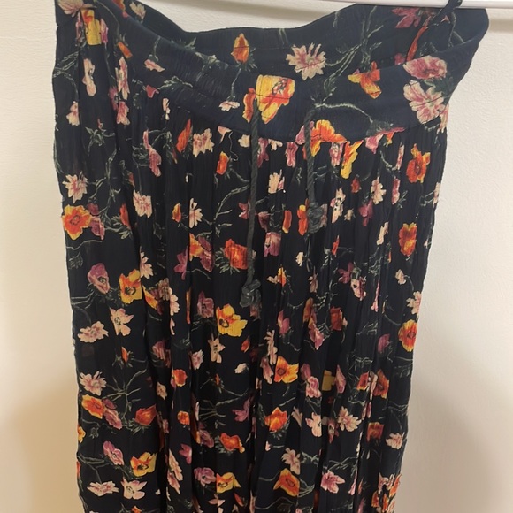 Floral long skirt - Picture 2 of 8